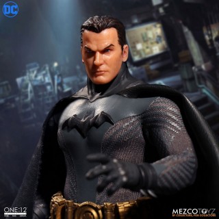 ONE:12 Collective DC Comics Ascending Knight Batman 1/12 Mezco ONE:12 Collective DC Comics Ascending Knight Batman 1/12 Mezco